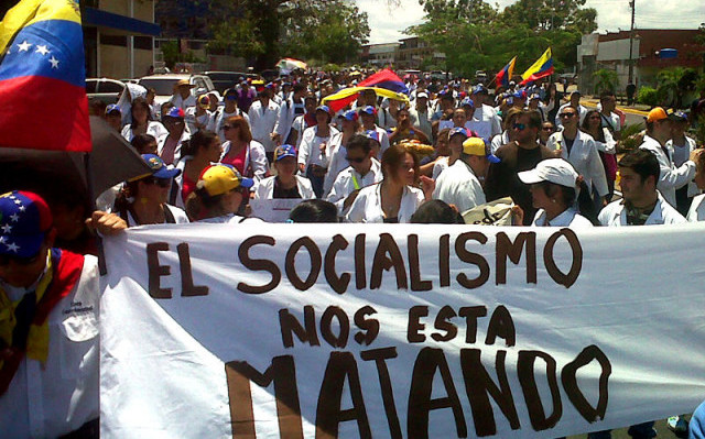 venezuela-marcha-doctores-contra-socialismo-2016