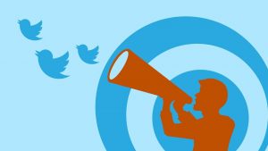 twitter 23 hombre con megafono